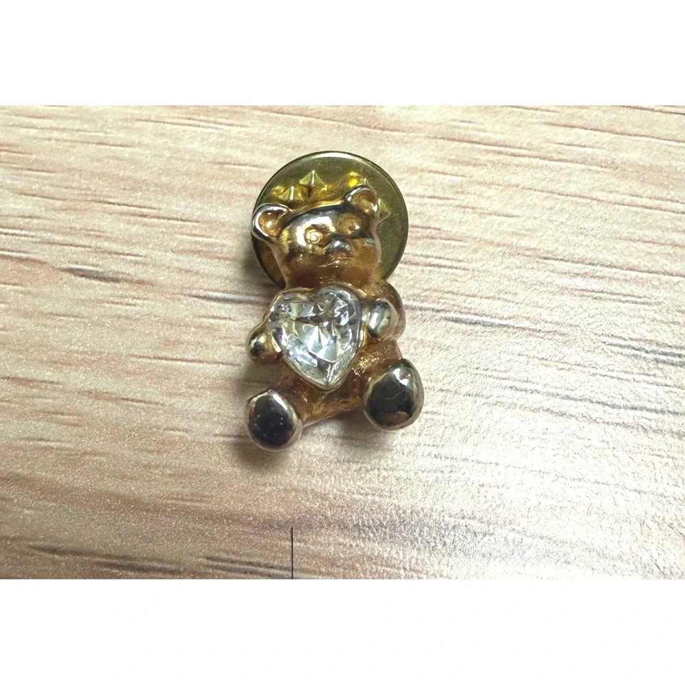 Vintage Teddy Bear Brooch Gold Tone Rhinestone Heart‎ Lapel Pin